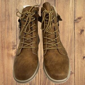 Cliffs by White Mountain Women Hope Lace up Hiker Booties Tan Fabric Sweater 10M